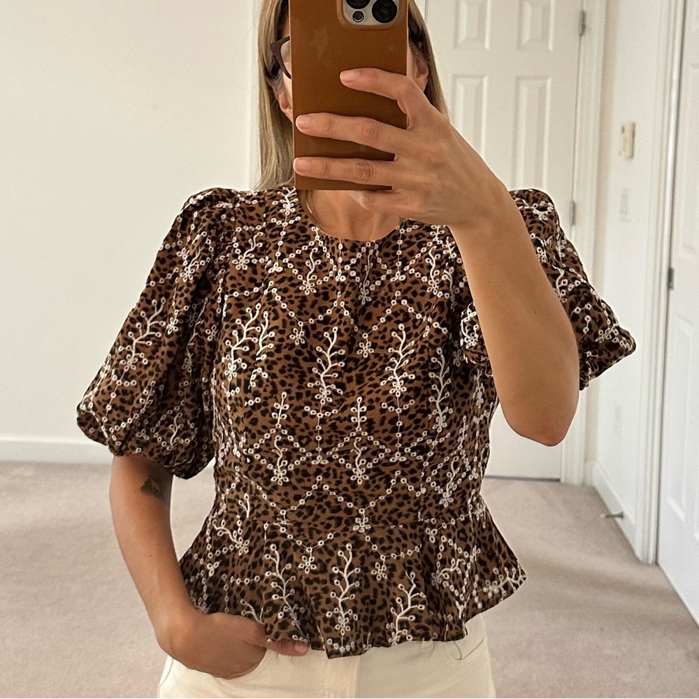 Free The Roses Embroidery Blouse size S